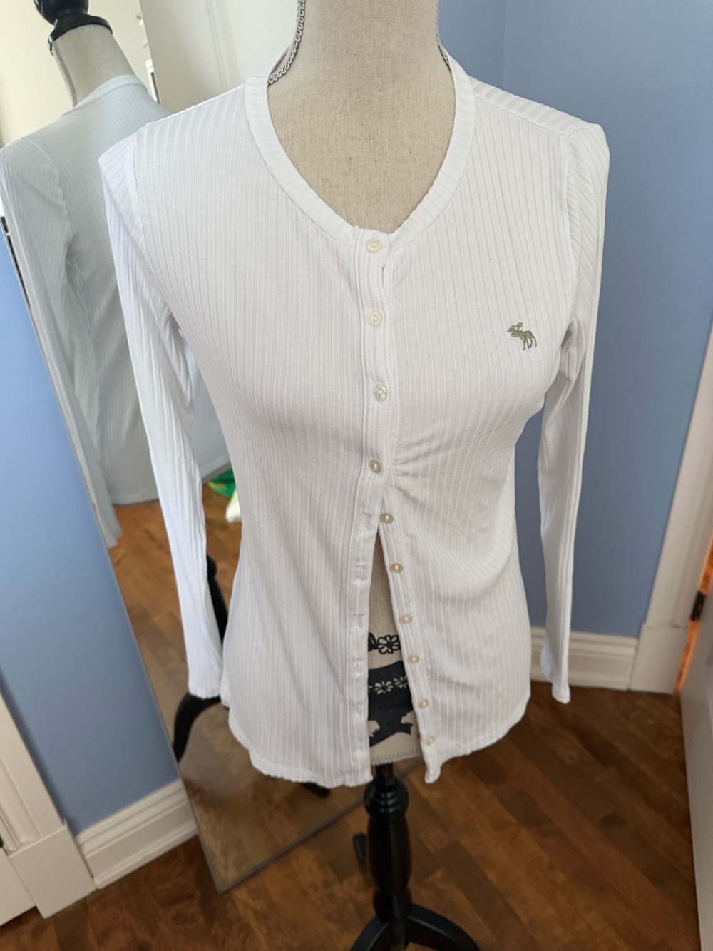 Abercrombie & Fitch White Ribbed Button-Front Long Sleeve Top